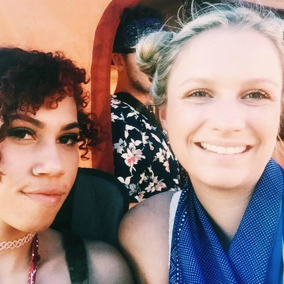 Meet your Posher, Cassandra - Picture 1 of 1